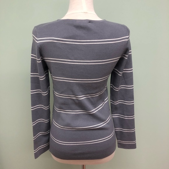 Kirkland | Women's Striped Sweater | Grey | Various Sizes - Picture 2 of 3